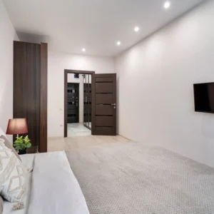 Квартира на Тельмана 110с2 в ЖК Тихий цeнтp посуточно