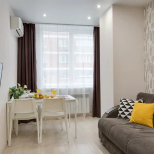 Квартира на Тельмана 110с2 в ЖК Тихий цeнтp посуточно