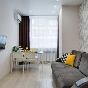 Квартира на Тельмана 110с2 в ЖК Тихий цeнтp посуточно