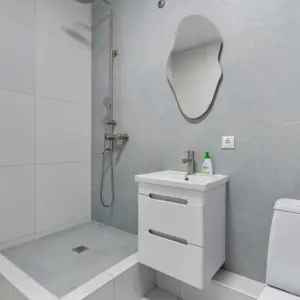 Квартира на Бориса Слюсаря 15с1 посуточно